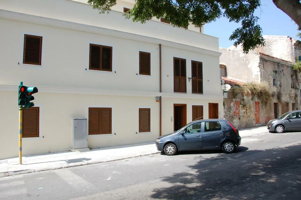 Beb 2000 Hotel Sassari 2*,
